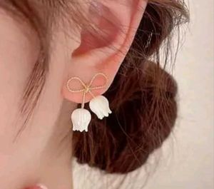 Tulip Drop Earrings