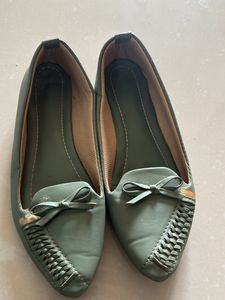 Green Flat Ballies In Good Condition