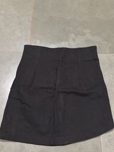 Chic Black Mini Skirt