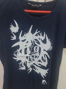 Women's t-shirt