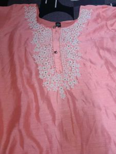 Elegant Pink Kurta Set with Embroidery