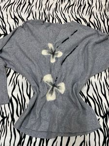 chic Floral Knit Top