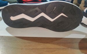 PUMA  MEN'S CASUAL SHOES. LIKE NEW.  NO COINS