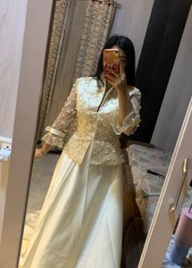 Elegant Cream Embroidered trail gown🎀🩷🦋