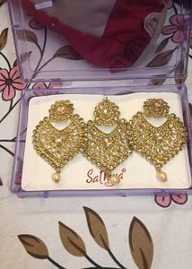 Elegant Gold Pearl earrings nd stud