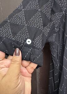 Chic Black Kurta with Geometric Print
