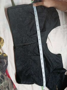 Chic Black Embroidered Blouse