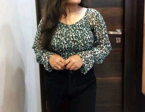 Cropped floral top🦚