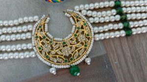 Elegant Pearl Choker Necklace Set