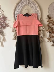 Chic Cold Shoulder Colorblock Dress