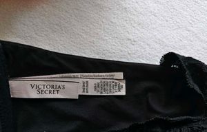 Victoria's secret : Black Lace Racerback inner