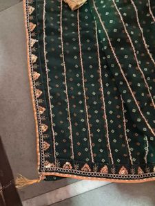 Green &amp; Gold Ethnic  saree with stitched blouse Se