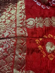 🤩🤩Red Bandhani Print Blouse with Golden Border