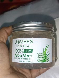 Jovees 100% Pure Aloe Vera Gel