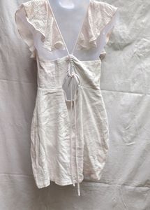 21T. CUTE OFF WHITE TOP
