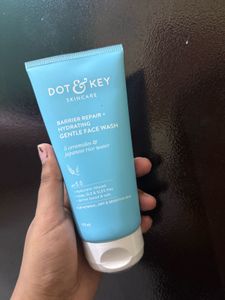Dot & Key Face Wash