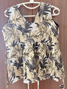V-Neck Leaf Print Sleeveless Top