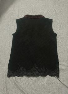 Elegant Black Sleeveless Vest
