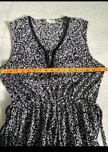 mesh sleeveless top