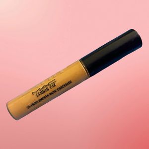 MAC Studio Fix 24-Hour Concealer