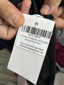M size Off-Shoulder Black Maxi Dress
