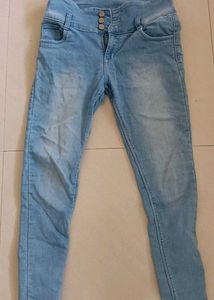 Light Wash High-Waisted Denim Jeans