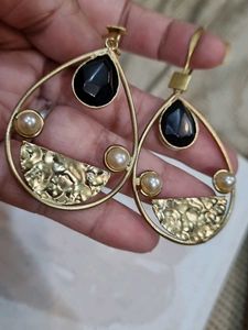 Gold Tone Black Stone Pearl Earrings