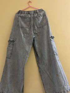 Stylish Grey Wide-Leg Cargo Jeans