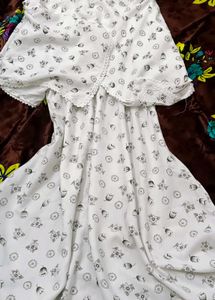 White Floral Print Kurta for girls and working wom