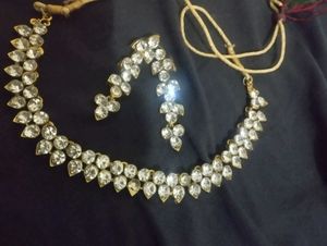 Sparkling Necklace and Earring Set