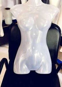 Female mannequin