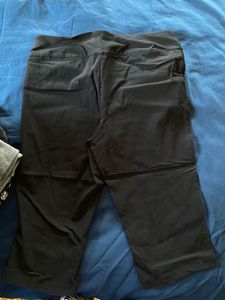 Black Capris