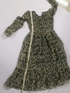 😎Beautiful girls gown😎