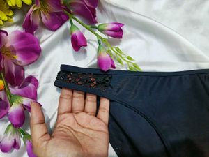 🇳🇿💫🎀Stylish Black Bikini Bottom with Lace Trim