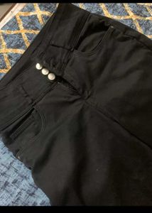 High-Waisted Black slim Jeans