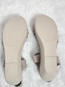 🎀 Sparkling Glitter Sandals 💫