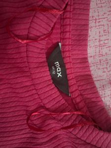 Chic Pink Ribbed Twist-Front Top