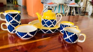 Tea Pot And Cups Set