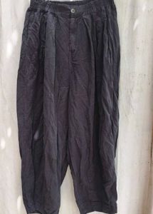 I. Dark Grey Pleated Cropped Pants