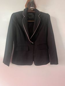 Stylish Black Blazer