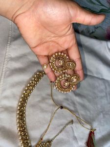 Elegant Pearl &amp; Gold Necklace Set with Earrings
