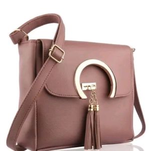 Brand New Sling Bag For Women👜❤️🔥