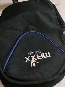 MAXX Farmacia Black Backpack