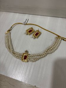 Elegant Pearl Choker with Red Stone