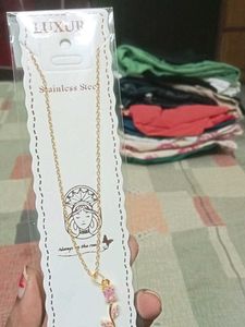 Elegant Rose Pendant Necklace