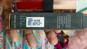 MARS Liquid Lipstick - Bold Red