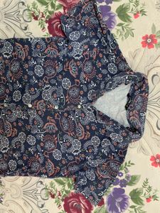 Chic Paisley Print Turtleneck Top