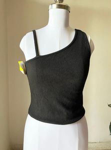 Black One-Shoulder Ribbed Crop Top