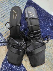 👠Strappy Stiletto Heels💅
