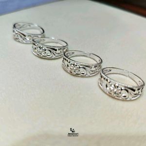 Pure Silver Elegant Toe Ring one pair
